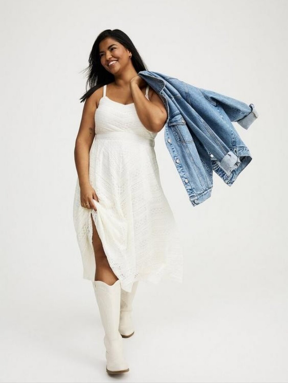 torrid White Lace Maxi Dress With Adjustable Straps - Picture 2 of 8
